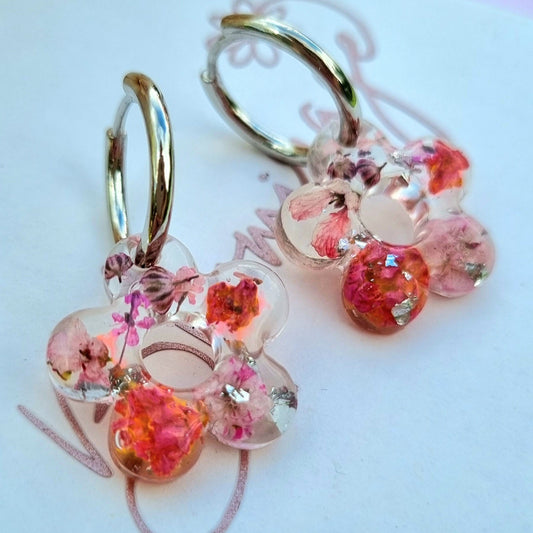 "DAISY" Bloom Pink flower hoop earrings