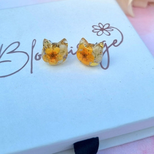 Ginger Cat "OLLIE" flower stud earrings